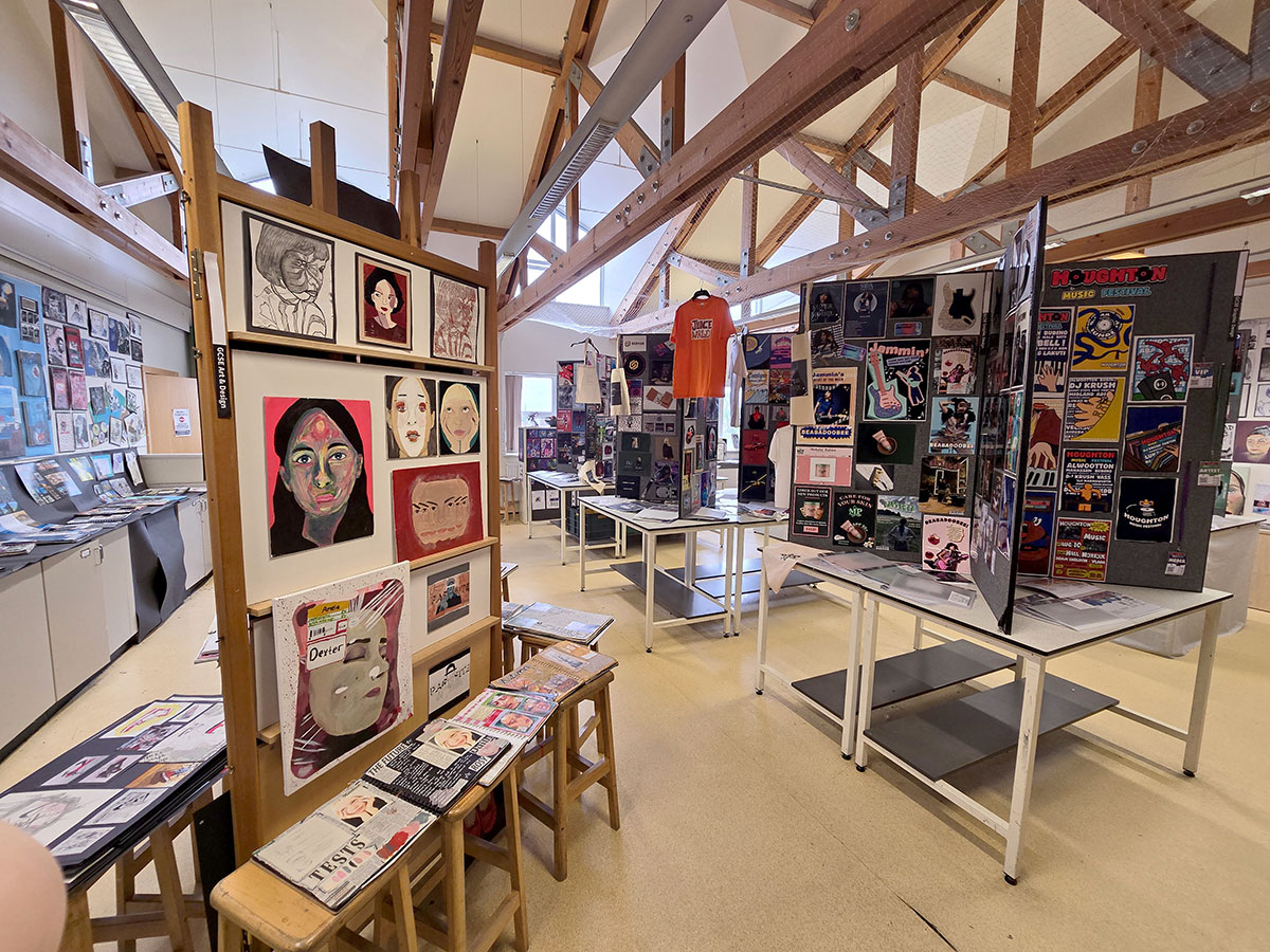 Exhibition25_12